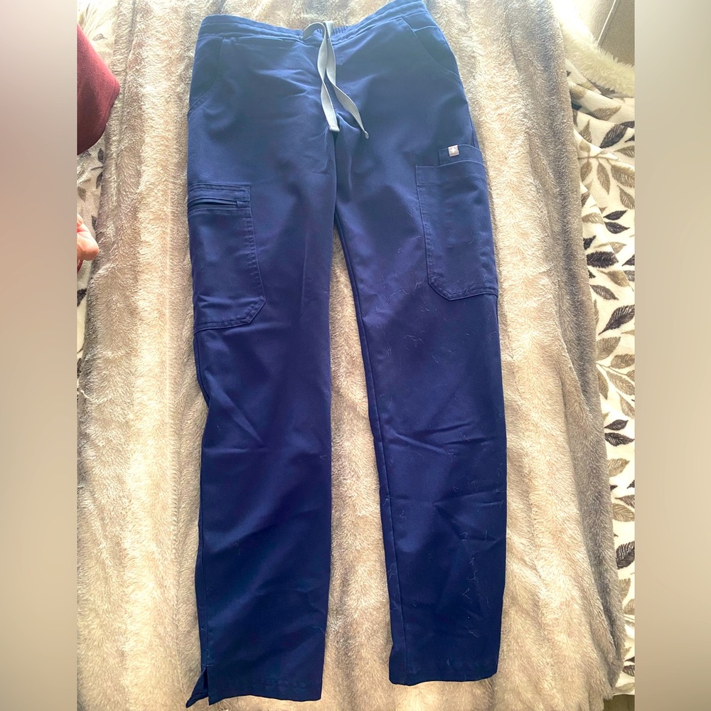 Women’s Figs scrubs